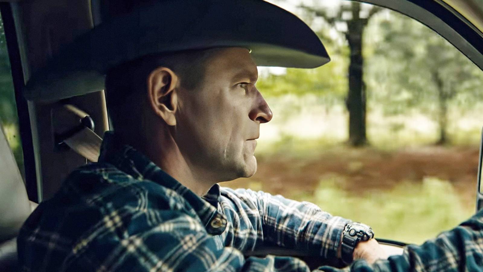 Aaron Eckhart's 'Thieves Highway' Becomes Hulu's Surprise Hit as 'Landman' Fans Seek New Drama