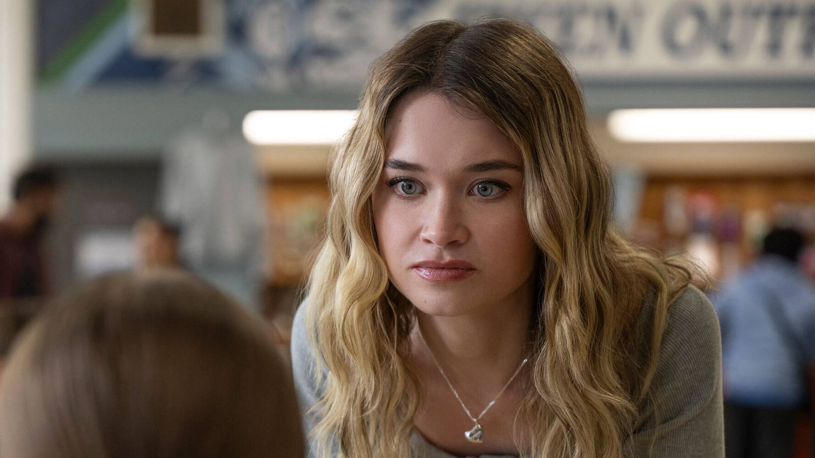 Alison Thornton Reveals Chris Hargensen's Near-Apology in 'Carrie'