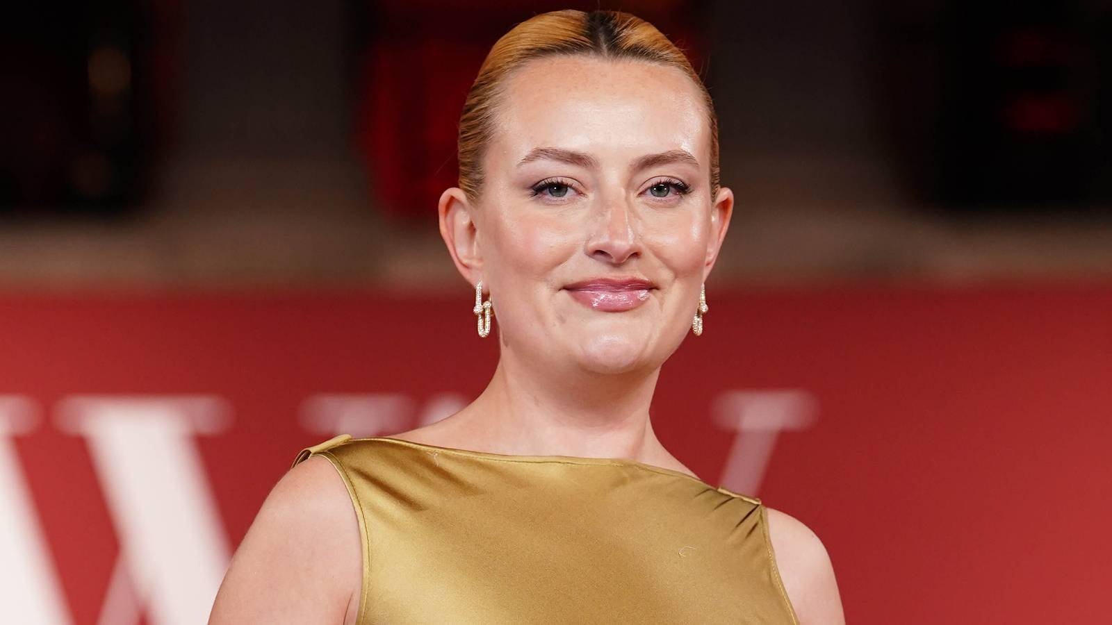 Amelia Dimoldenberg to Host SNL UK After Ending Chicken Shop Date