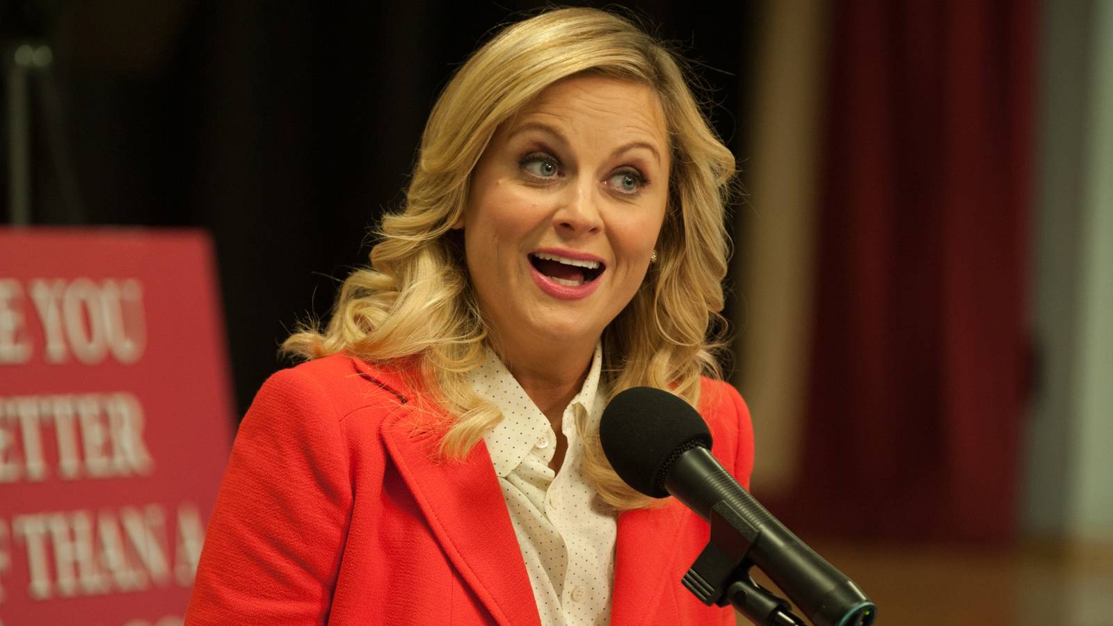 Amy Poehler's 'Dig' Swaps Pawnee for Greece in New Peacock Comedy