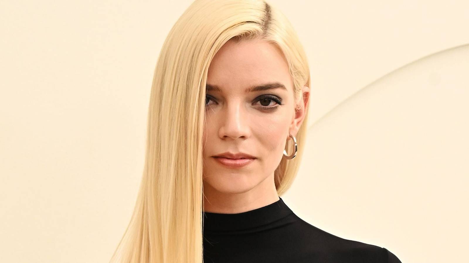 Anya Taylor-Joy's 'Split' Dominates Apple TV Charts in 2026 Streaming Surge