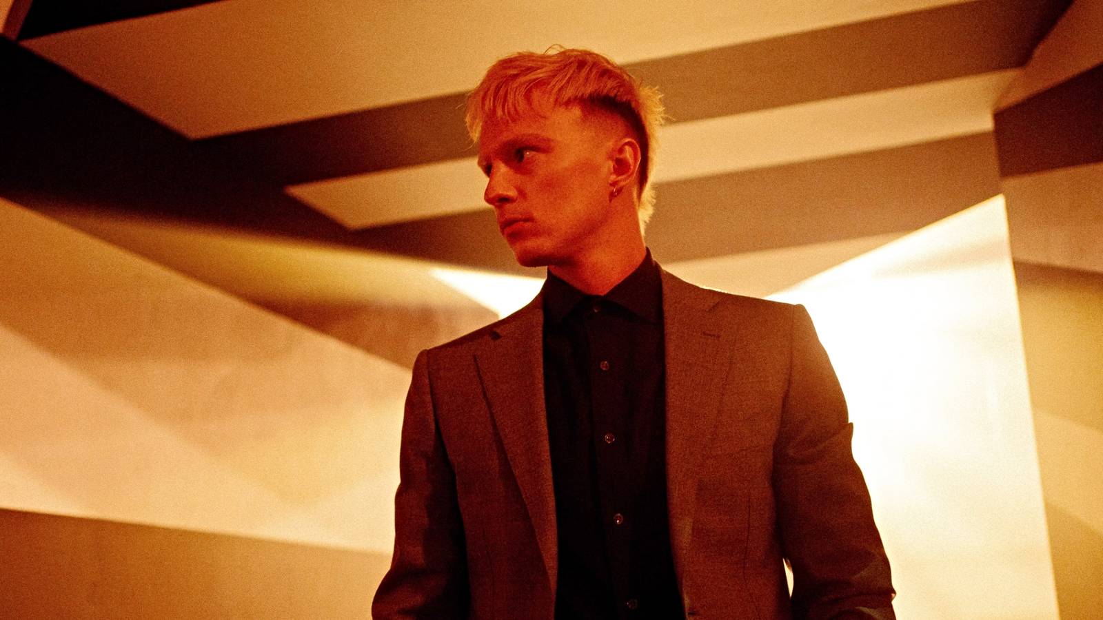 Dan Stevens' Sci-Fi Thriller 'Onslaught' Sets September 2026 Release