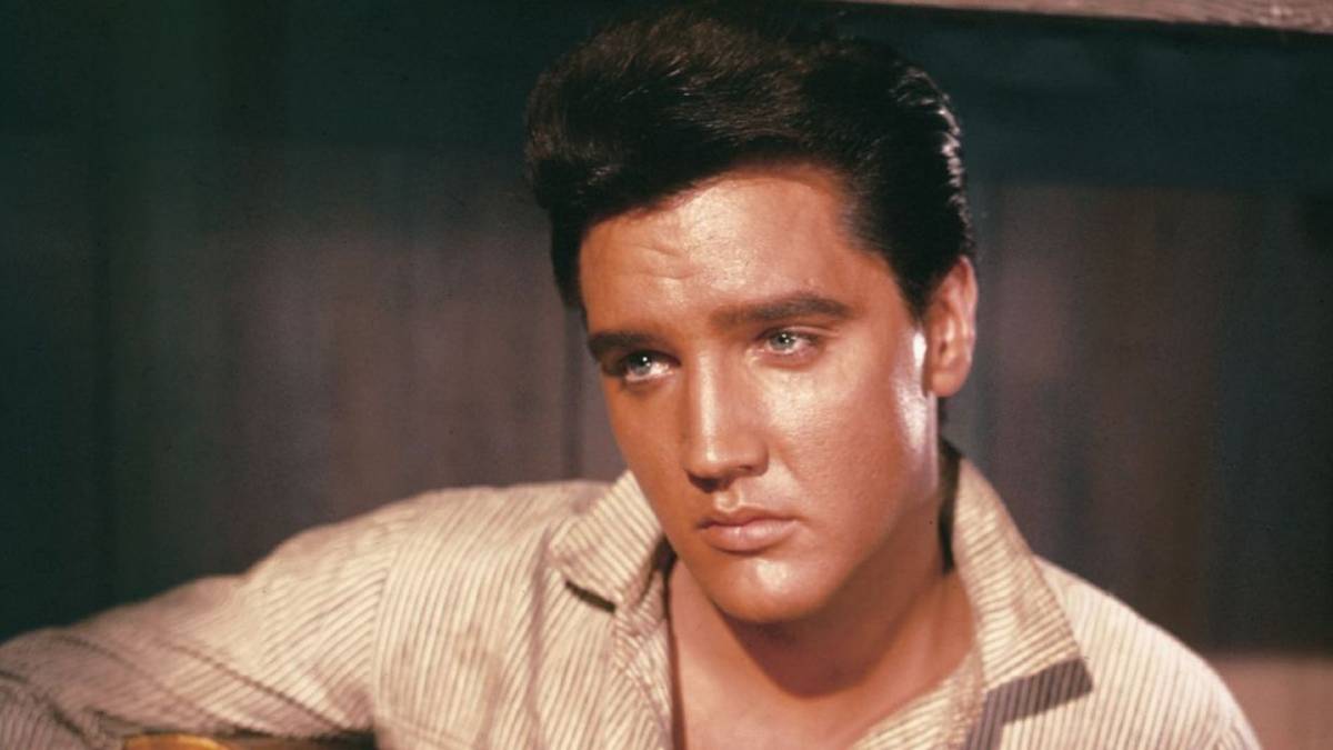 How Elvis Presley's 'Hound Dog' Scandalized America on Its Way to #1