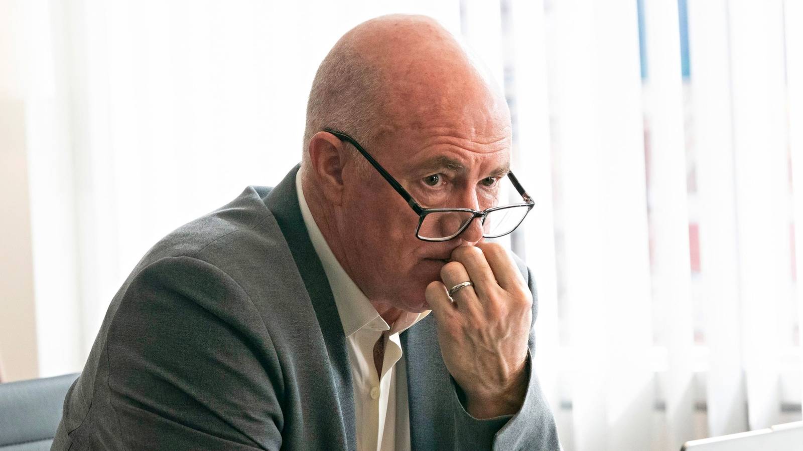 Hulu's 'Doc' Emerges as a Major Rival to HBO Max's Hit 'The Pitt'