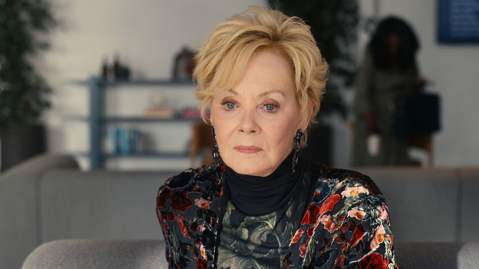 Jean Smart Caps Off 'Hacks' With Historic Fifth Straight Emmy Win