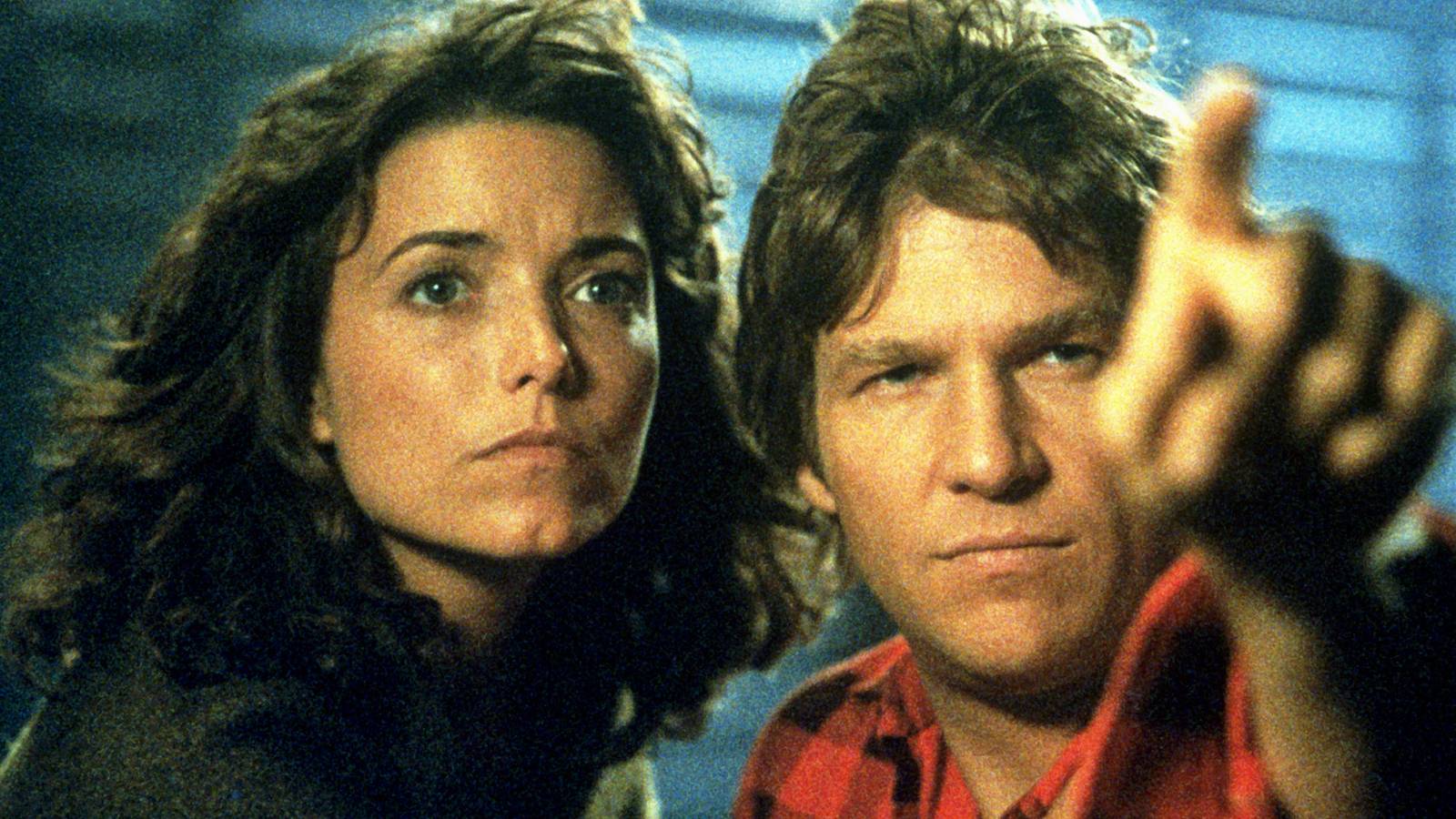 Jeff Bridges' Oscar-Nominated Turn Anchors John Carpenter's Unexpected Sci-Fi Romance