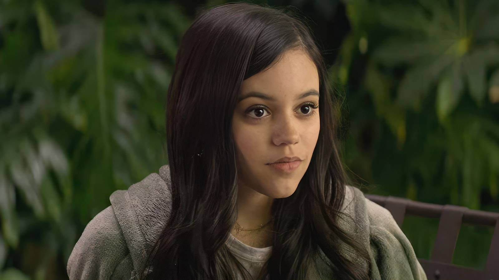 Jenna Ortega's Dark Thriller Rises to Apple TV Streaming Stardom