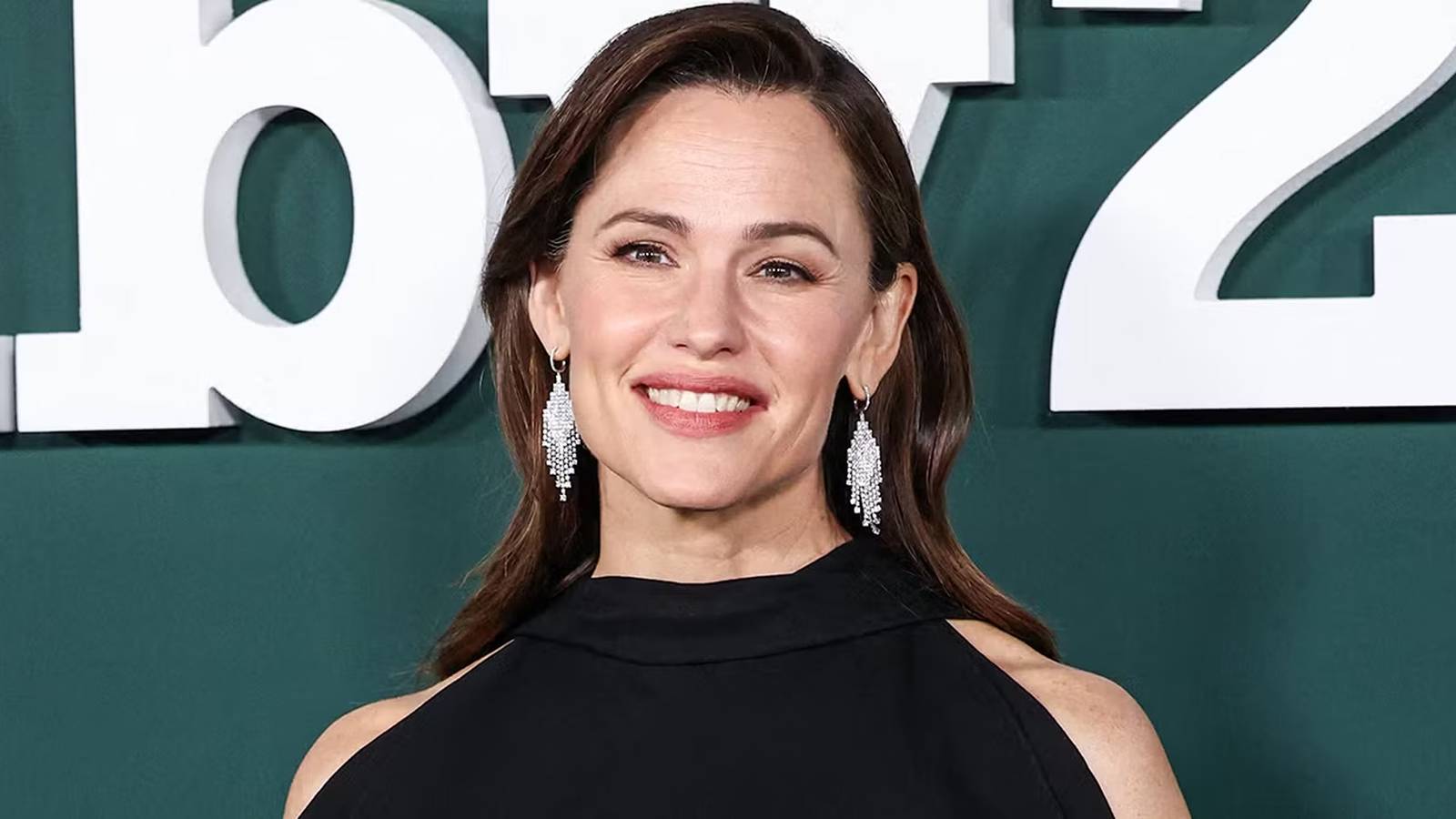 Jennifer Garner's 'The Five-Star Weekend' Dominates Apple TV+ Charts in July 2026