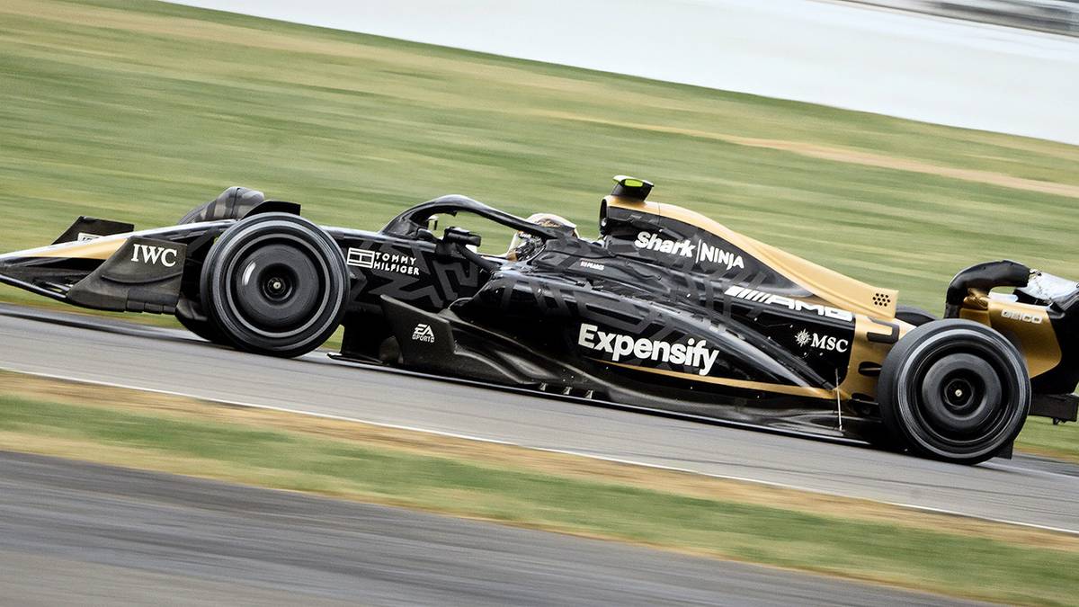 Mercedes F1 Stars George Russell and Kimi Antonelli Get Exclusive Funko Pops