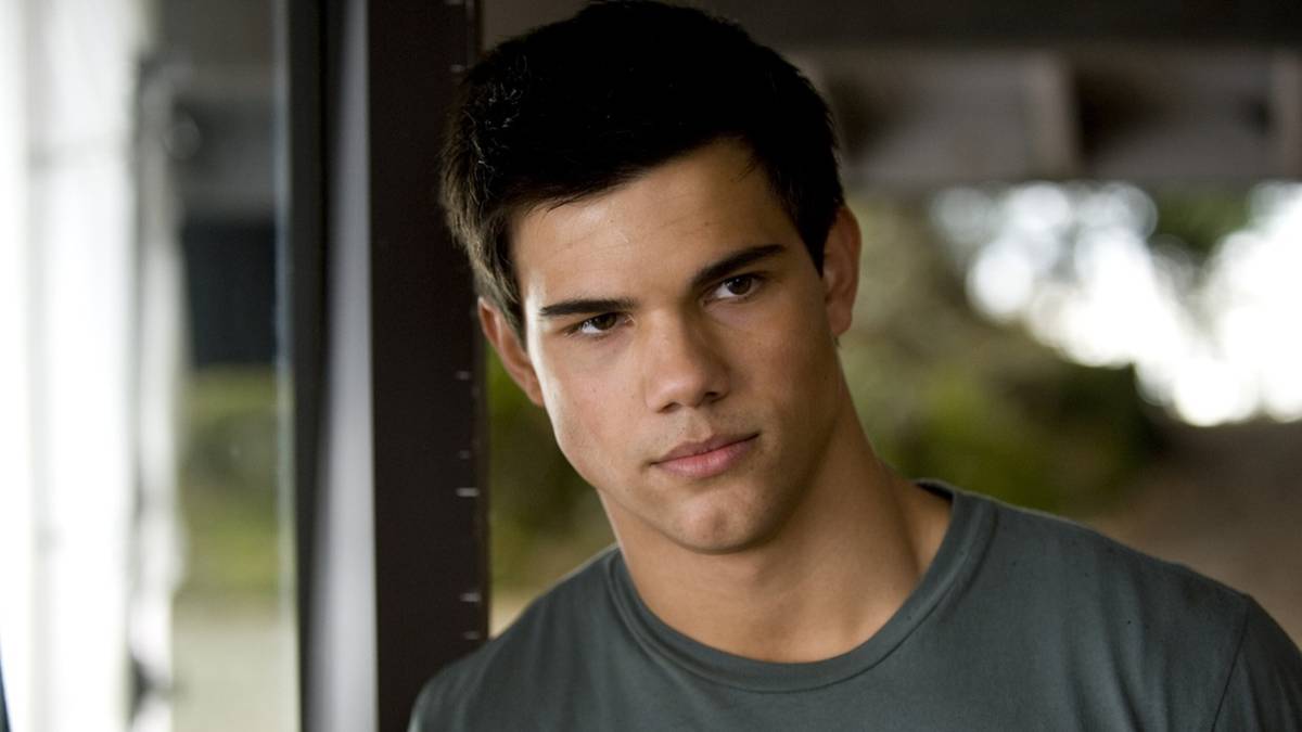 Netflix's 'Midnight Sun' Opens Casting for Jacob Black, Seeking Taylor Lautner's Replacement