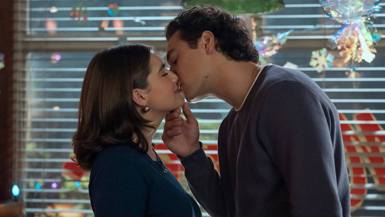 Off Campus Stars Ella Bright and Belmont Cameli on Their Instant Chemistry and the 'Exhausting' Scenes That Required an Intimacy Coordinator