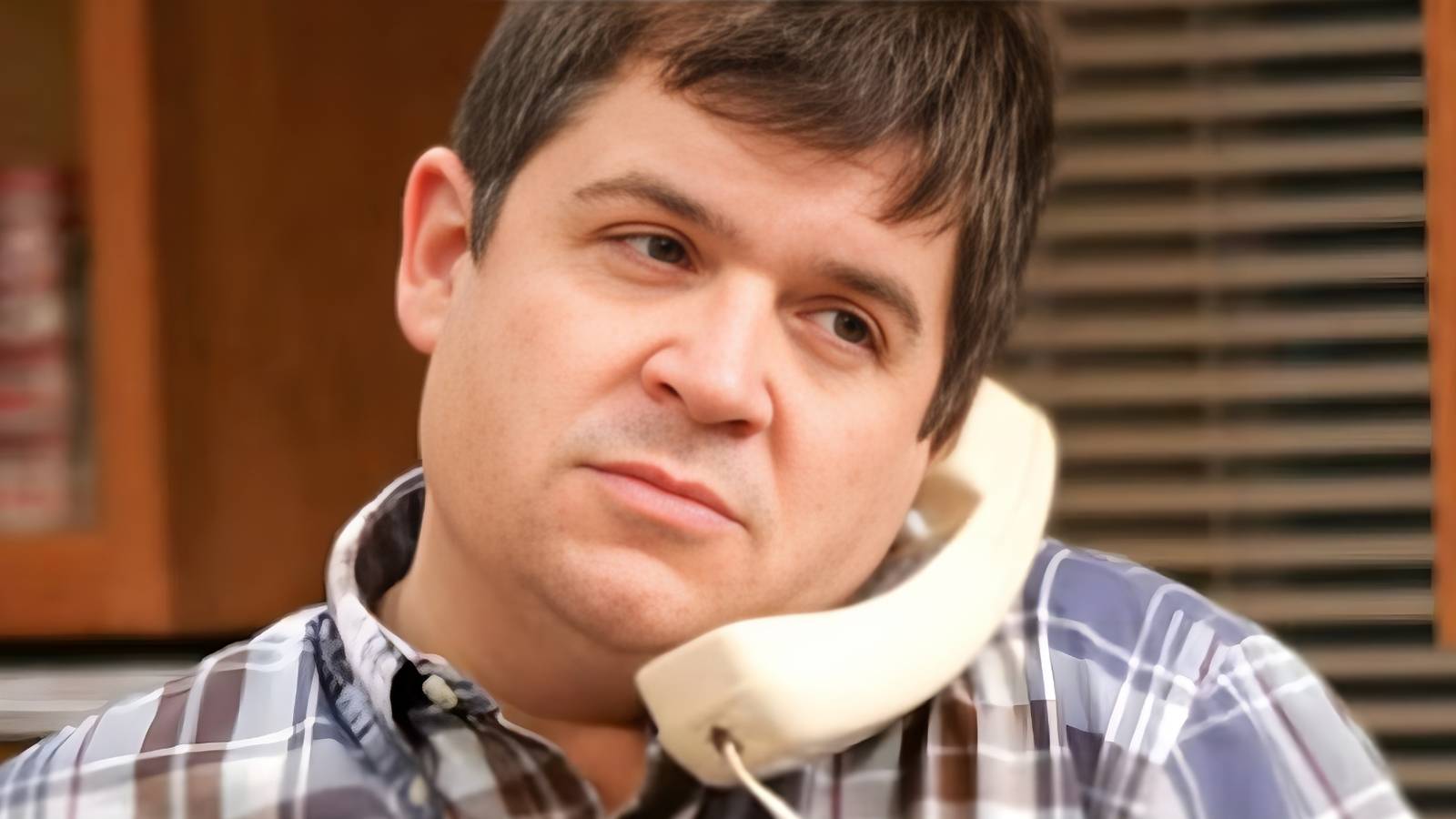 Patton Oswalt's Frozen Prank: The 'King of Queens' Gag That Slipped Past Viewers
