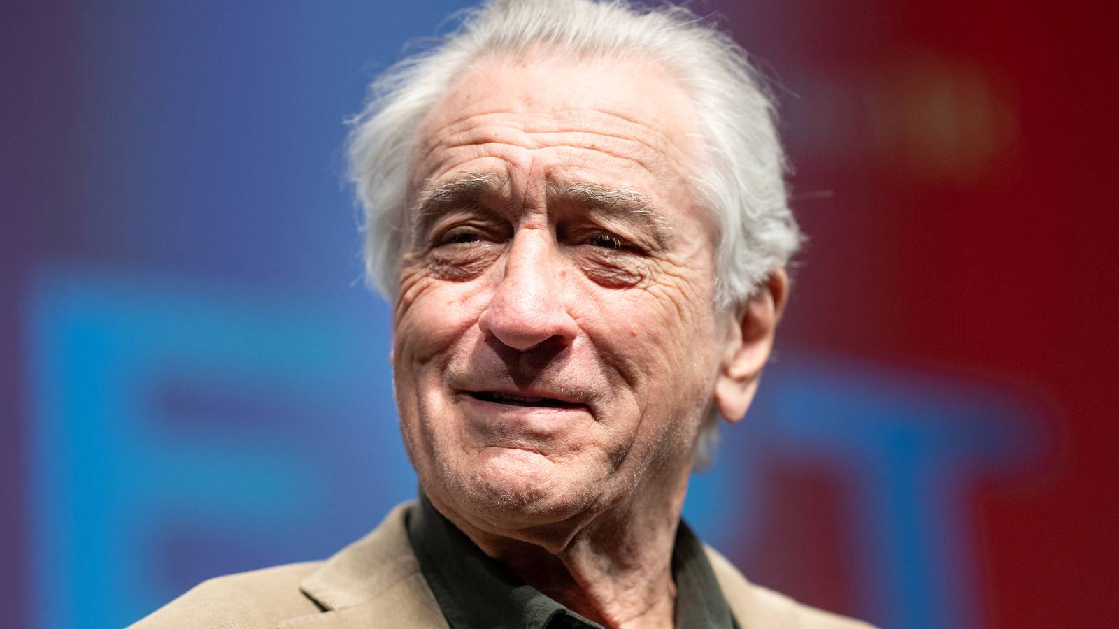 Robert De Niro's Insane Request for a Live Bullet Made 'The Deer Hunter's Russian Roulette Scene Unforgettable