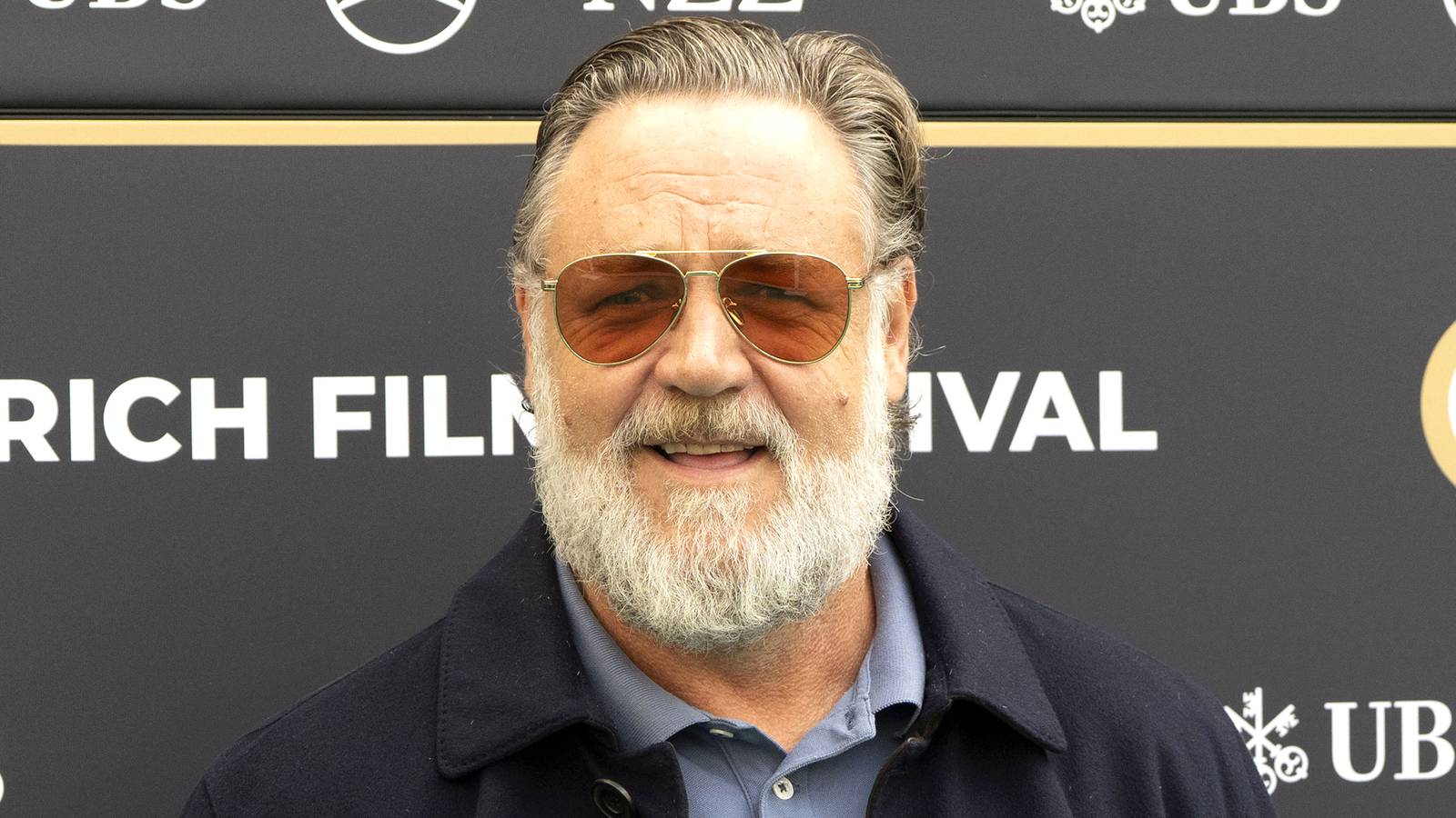 Russell Crowe Reunites with 'Stranger Things' Director for Sci-Fi Thriller 'Bluefly'