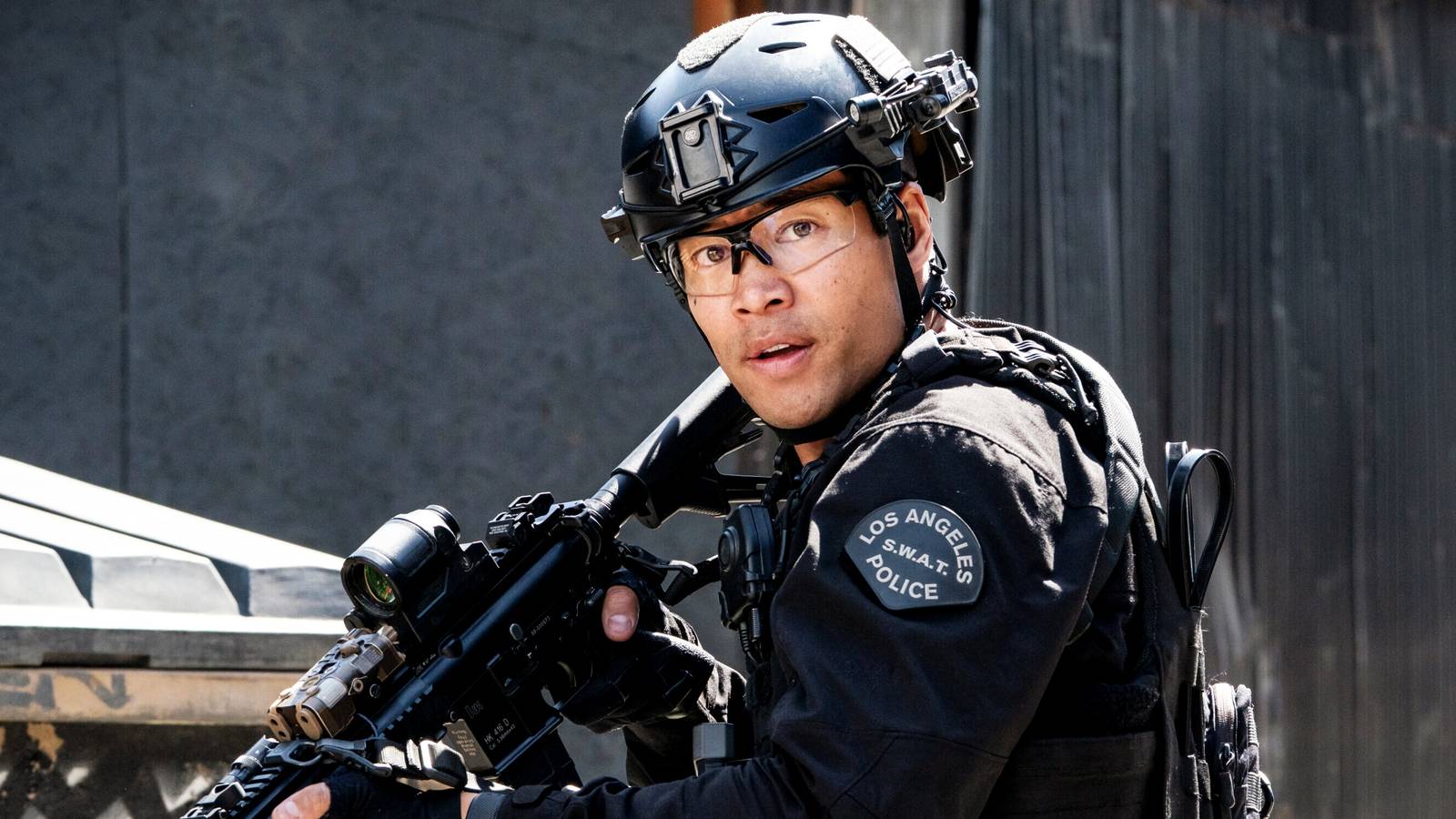 S.W.A.T. Exiles Gets Early Season 2 Renewal Before Starz Debut