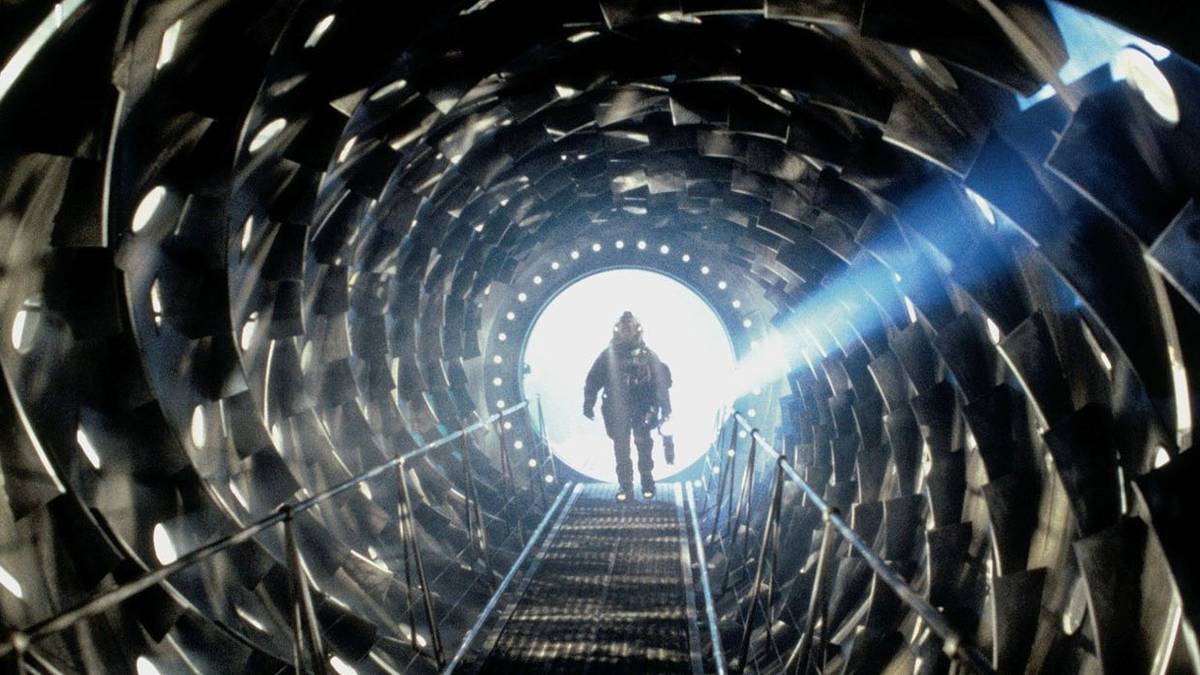 Sam Neill's Sci-Fi Horror 'Event Horizon' Returns to Paramount+ in 2026