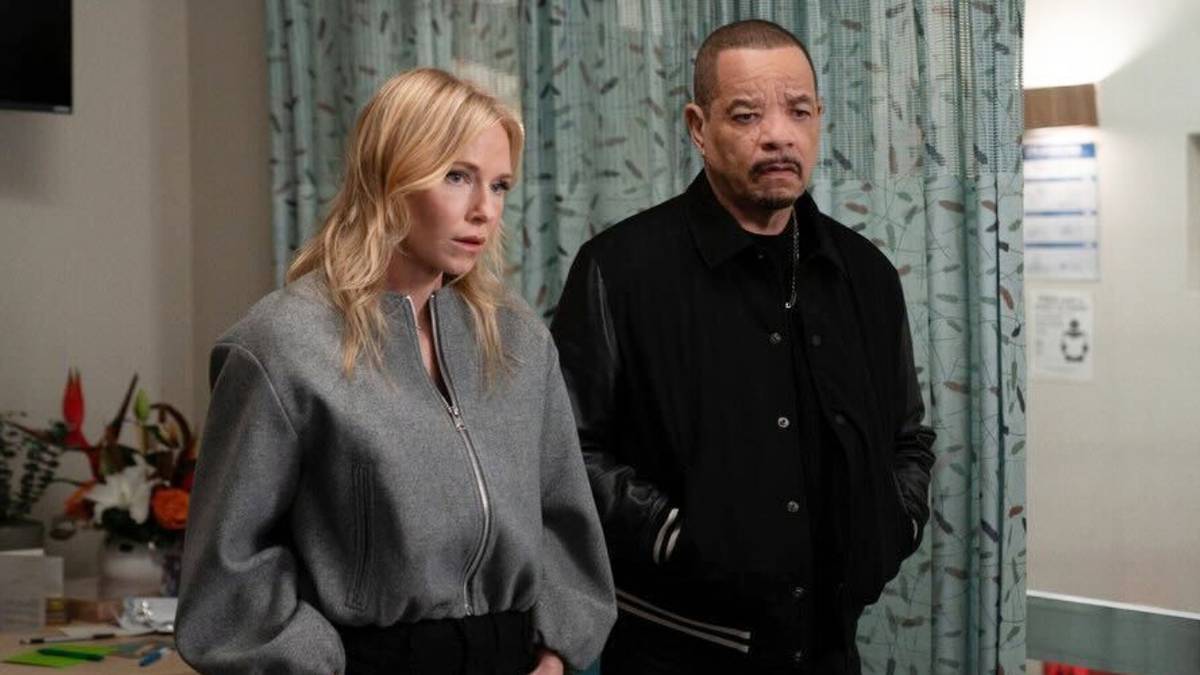 Stabler's SVU Return Finally Fixes a 10-Year Benson Plot Hole