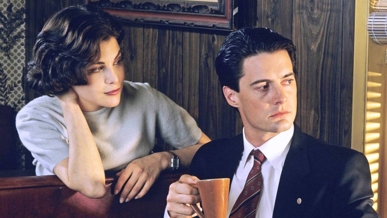 The 10 Best Detective Shows That Are Almost Flawless, Ranked