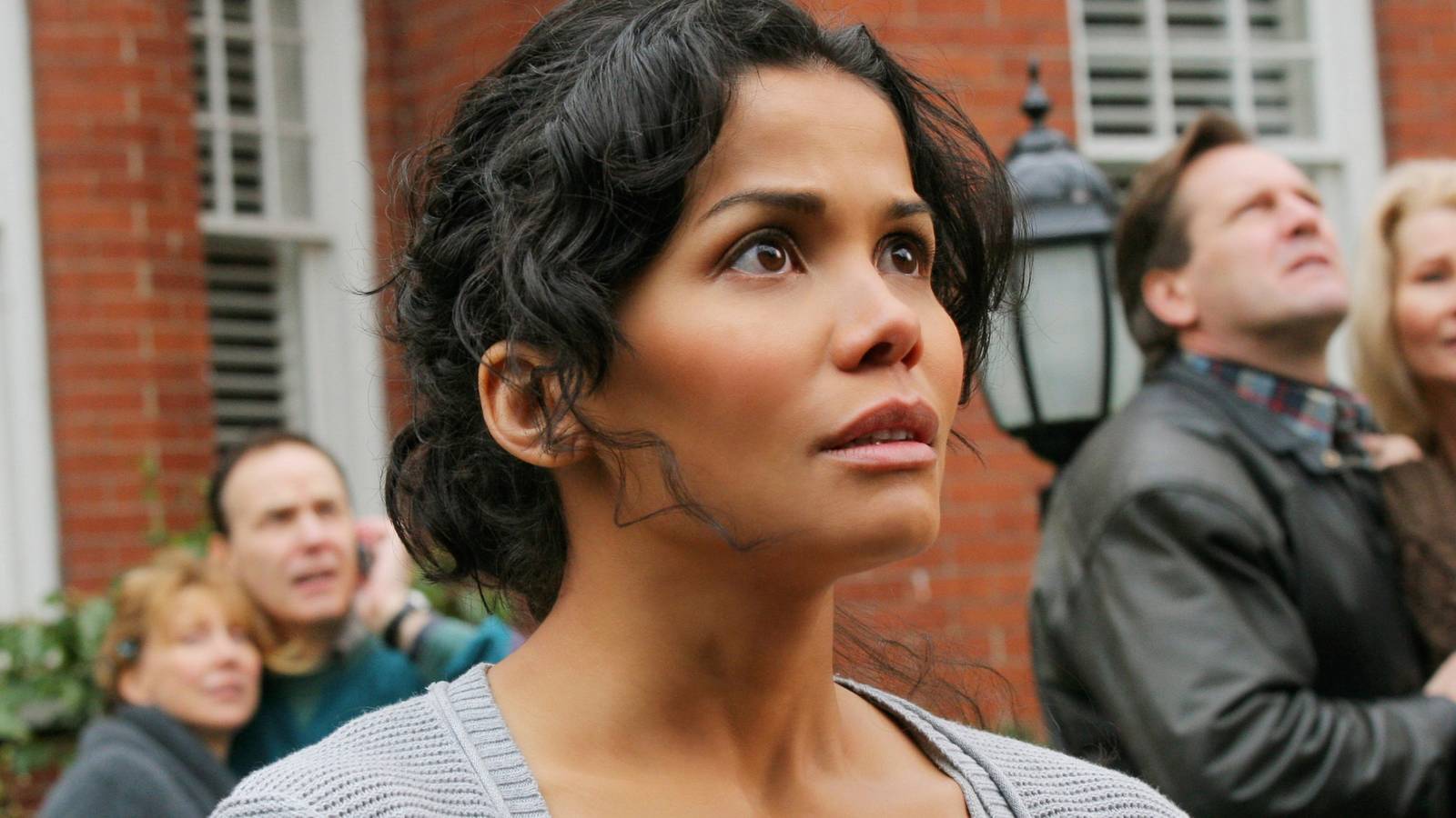 The 2000s' Most Divisive Sci-Fi Series V Is Now Free on Tubi