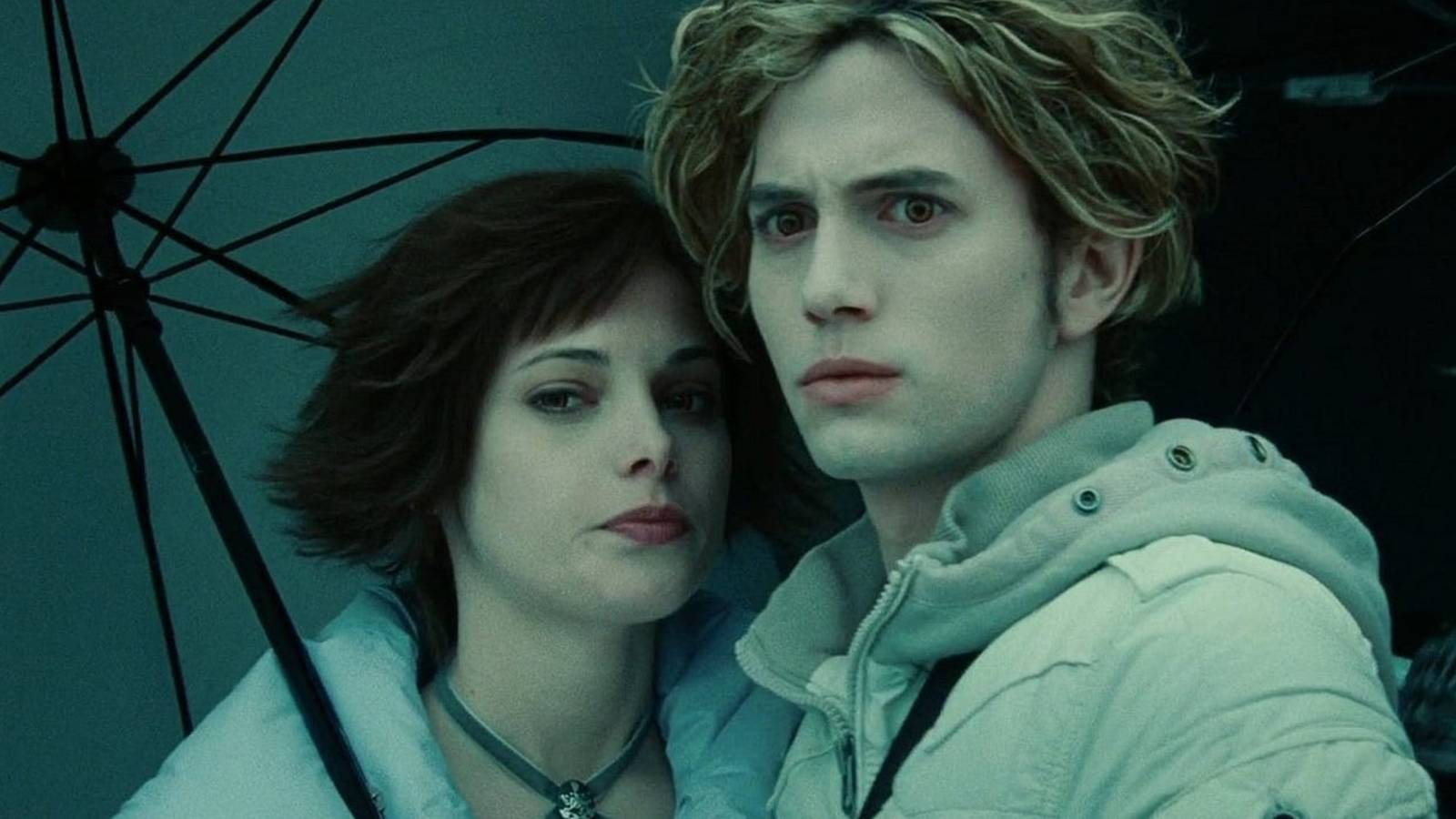 Twilight Star Ashley Greene's Wonder Man Cameo Was a Last-Minute Hollywood Miracle