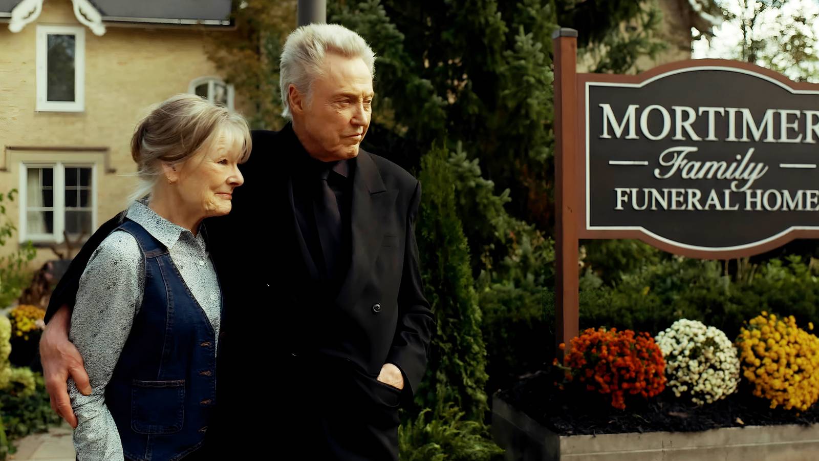 Walken's 'Back in Black' Is a Darkly Funny Family Business