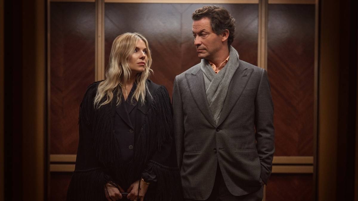 War Review: West and Miller Wage a Riveting but Hollow Divorce Battle