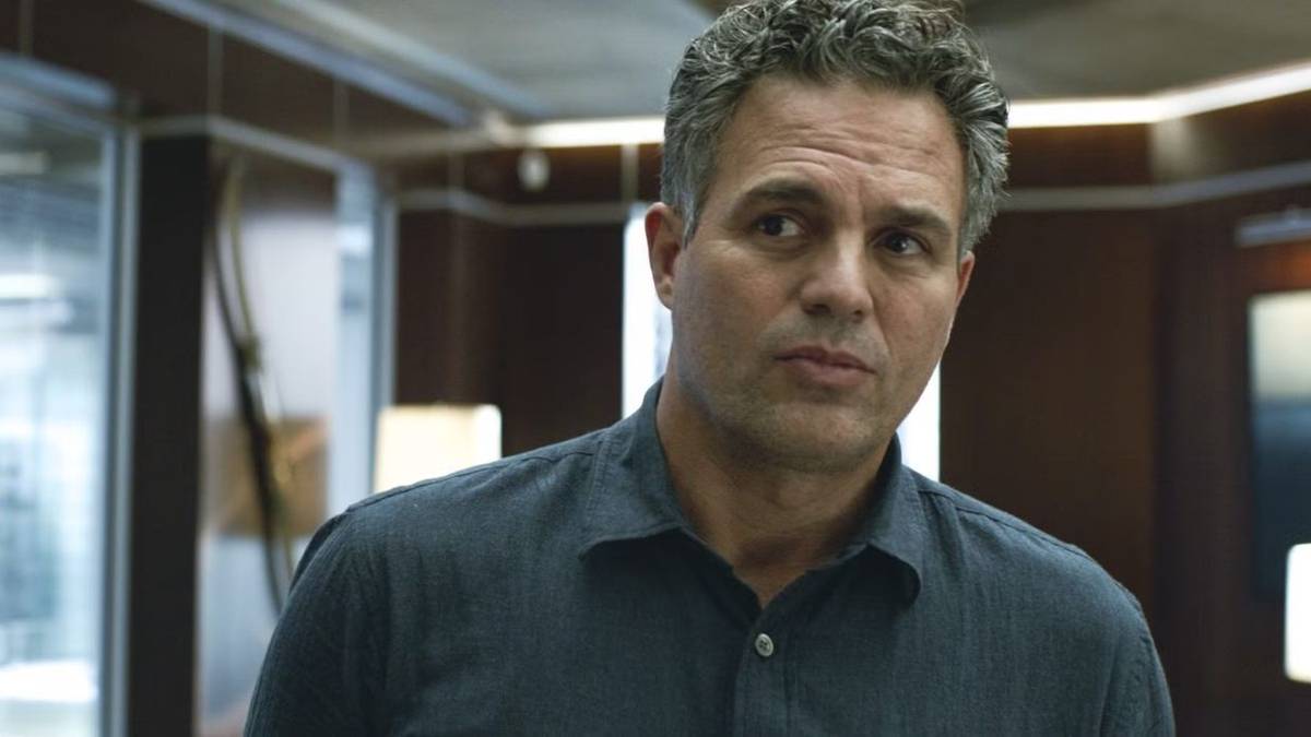 Why Bruce Banner's Hulk-Buster Faceplant Is the MCU's Funniest Moment