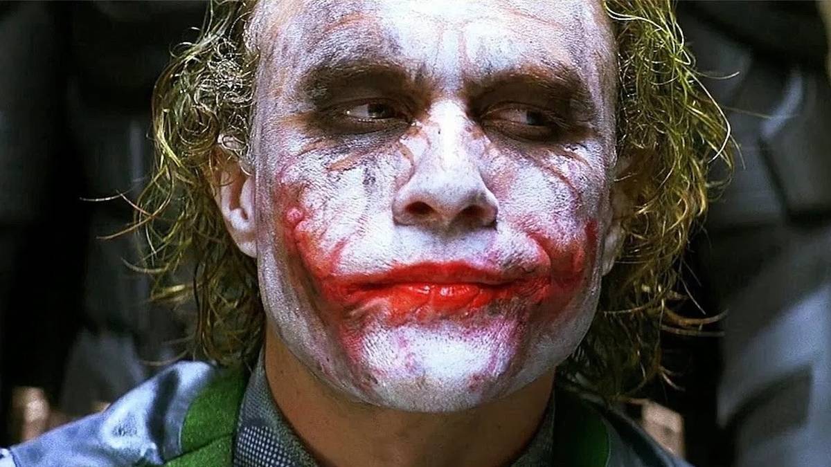 Why Christopher Nolan Still Regrets Not Writing The Dark Knight's Most Iconic Line