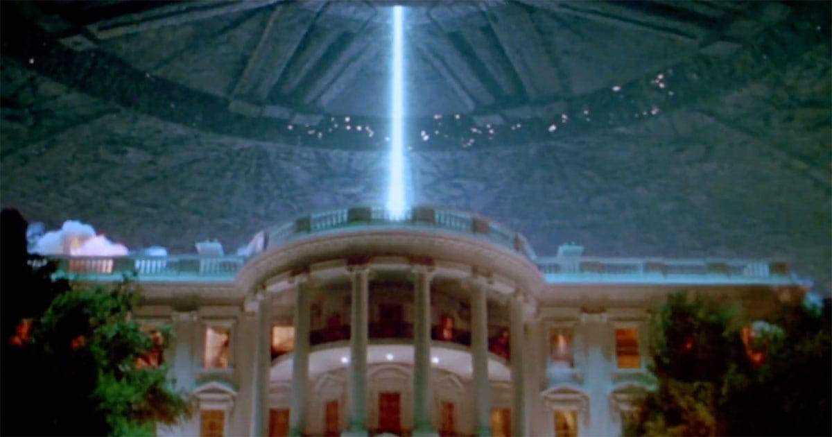 Why 'Independence Day' Succeeded Beyond Its Explosions (And What Emmerich Got Wrong)