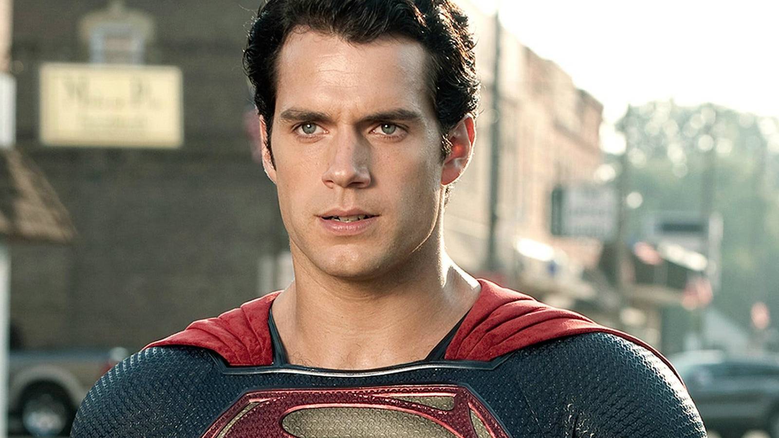 Zack Snyder's Man of Steel Gets a Digital Boost as Supergirl Struggles